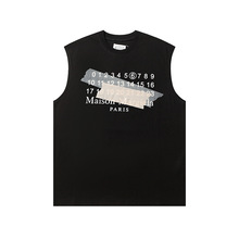 Maison Margiela
Vest
12 colorways