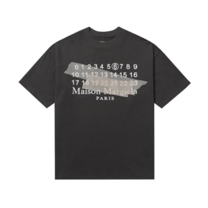 Maison Margiela T-shirt TEE
40 colorways