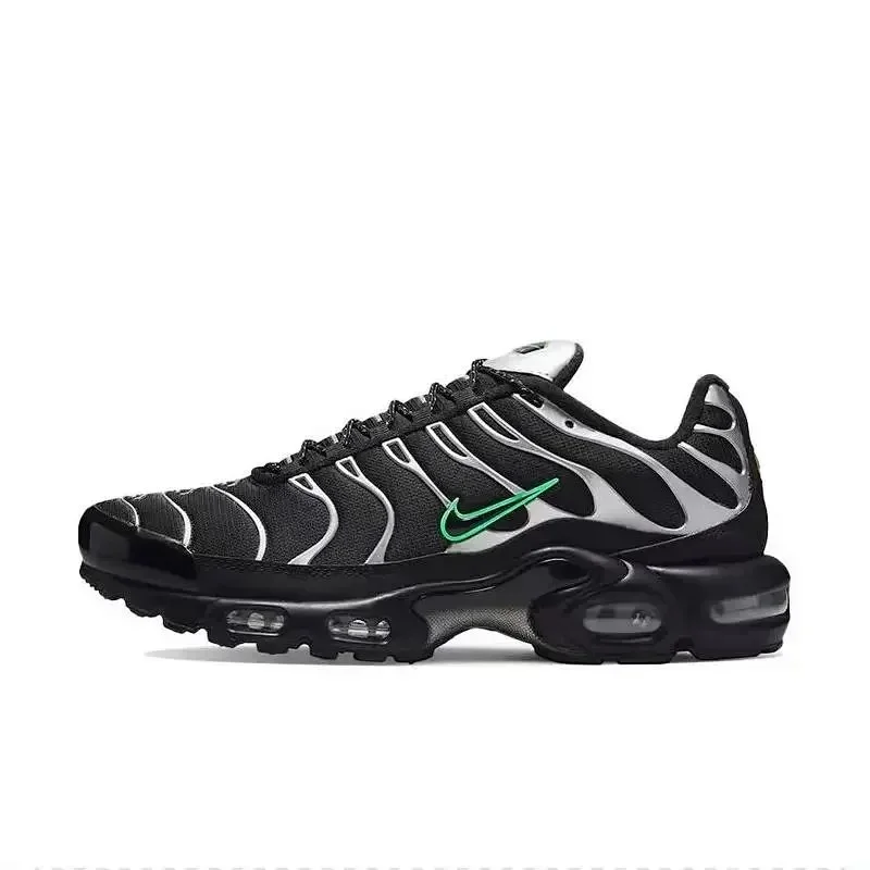 Top Batch
Air Max Plus
(33 colorways)