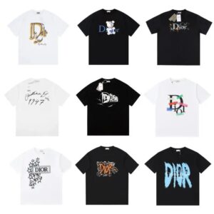 Dior
T-shirts Tees
( 40+ colors )