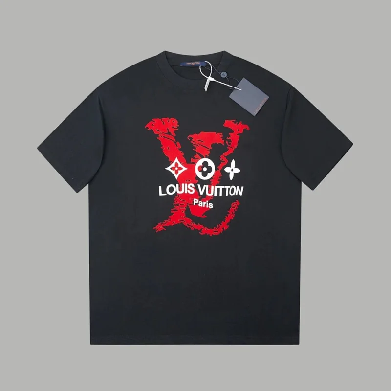 Louis Vuitton
T-shirts Tees
( 40+ colors )