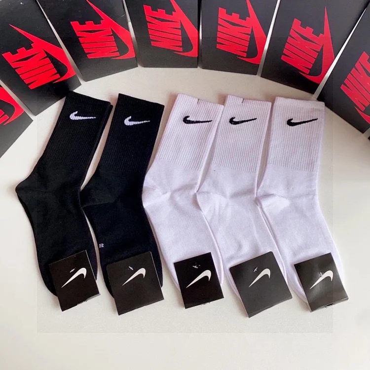 All Brands Knee-high Socks
(5 pairs in 1 box)