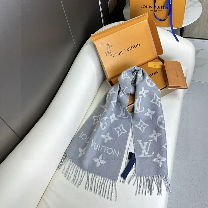 Burbery Cashmere Scarf
Best Quality