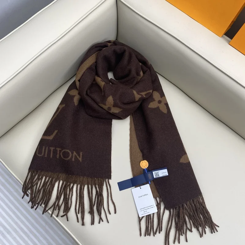 Louis Vuitton LV
Cashmere Scarf Best Quality