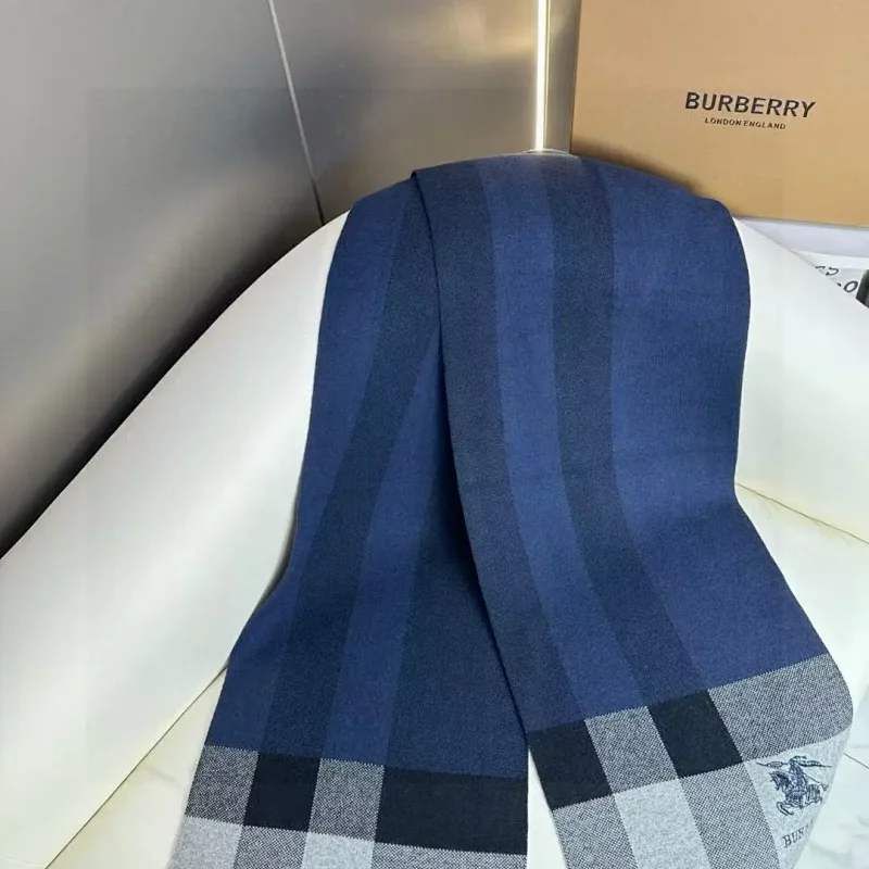 Burberry Scarfs
( 35+ colors )