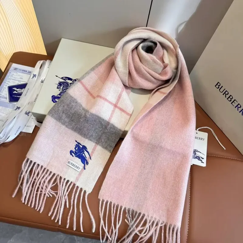 Burberry Scarfs
( 35+ colors )