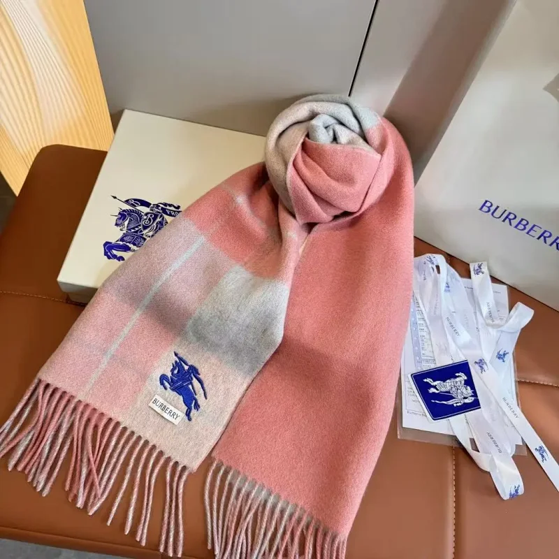 Burberry Scarfs
( 35+ colors )