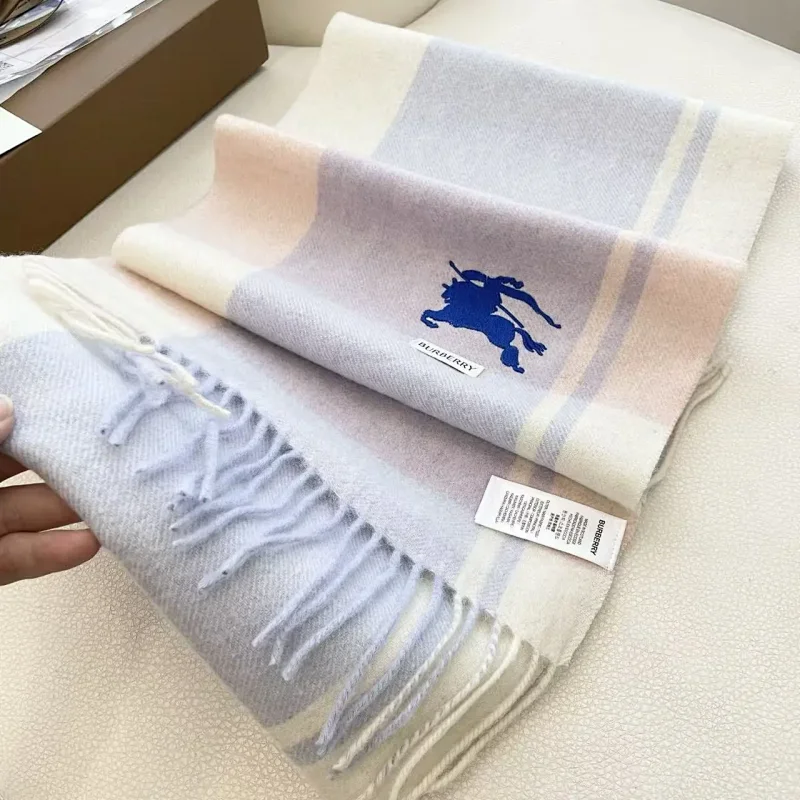 Burberry Scarfs
( 35+ colors )