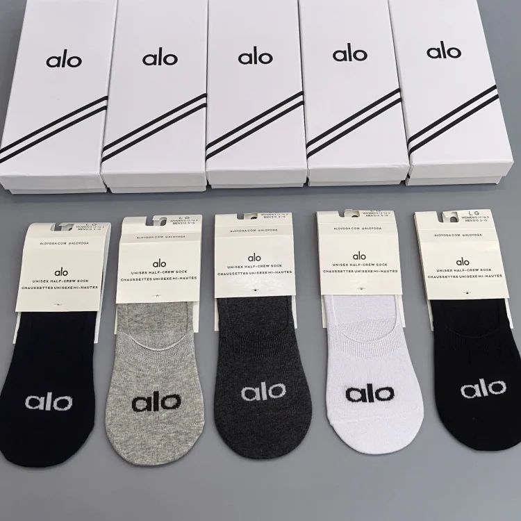 alo Socks
11 colorways